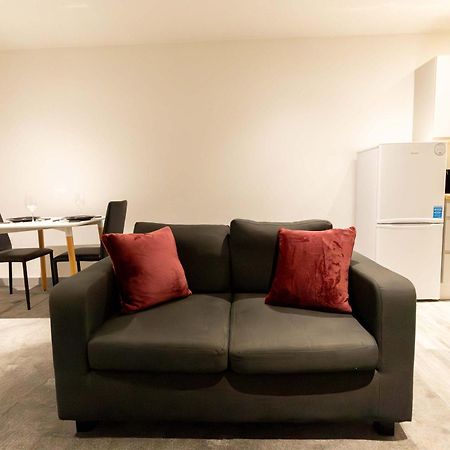 Stunning 2 Bedroom Apartment In Уолласи Экстерьер фото